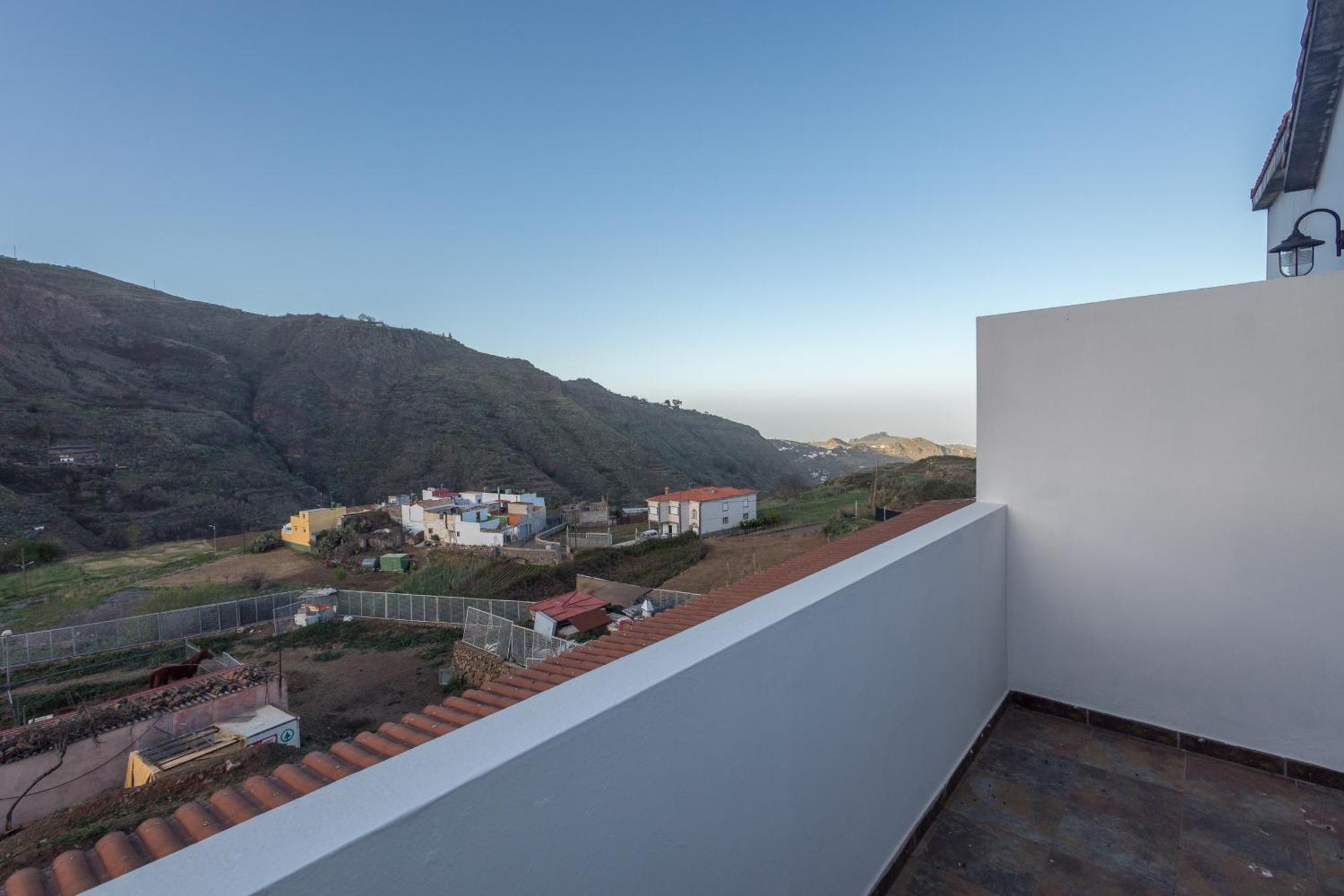 Balcon De La Mina Suites - Aircon And Terrace With Views ベガ・デ・サン・マテオ エクステリア 写真