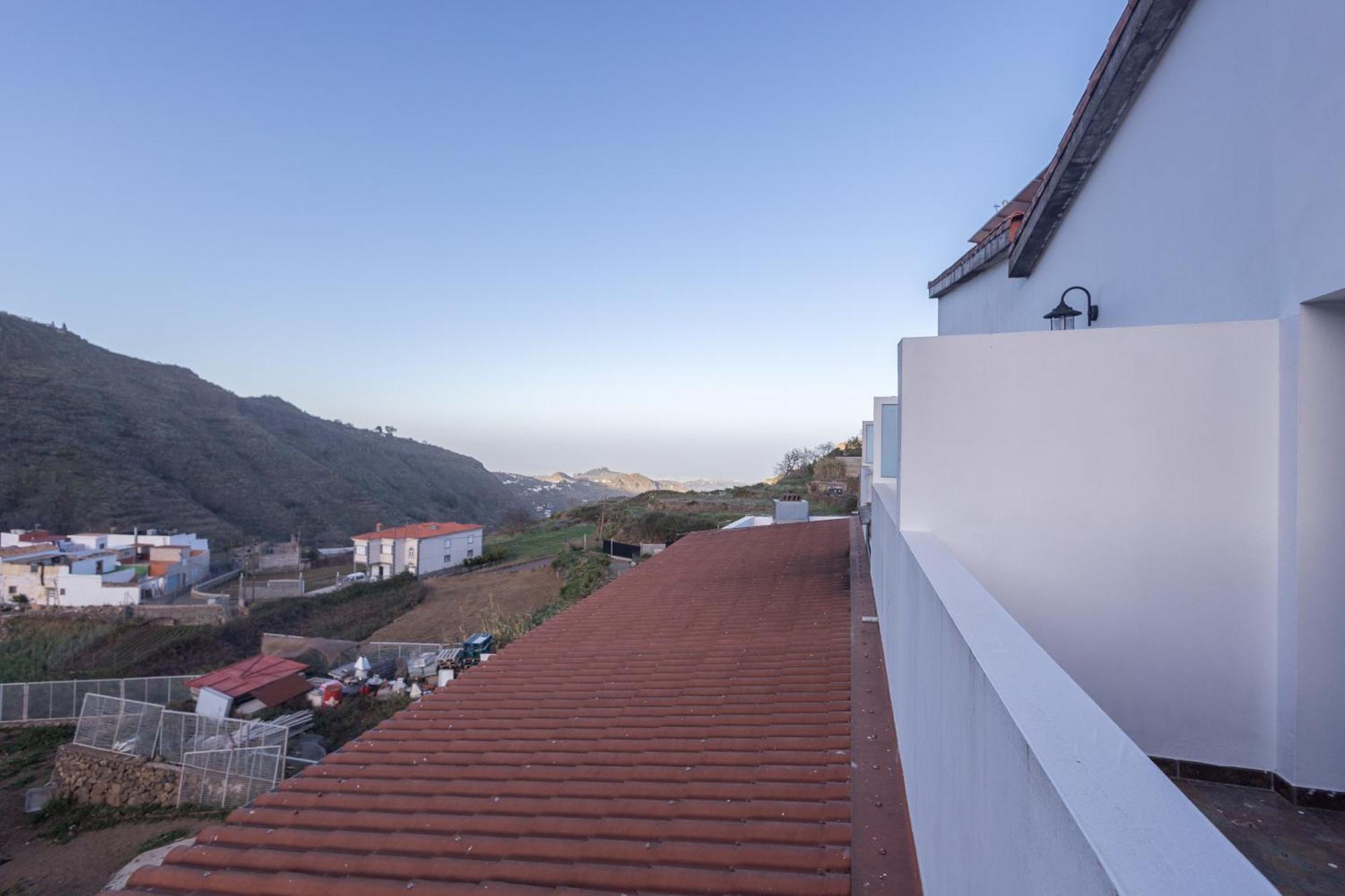 Balcon De La Mina Suites - Aircon And Terrace With Views ベガ・デ・サン・マテオ エクステリア 写真